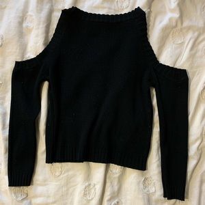 open shoulder long sleeve crop